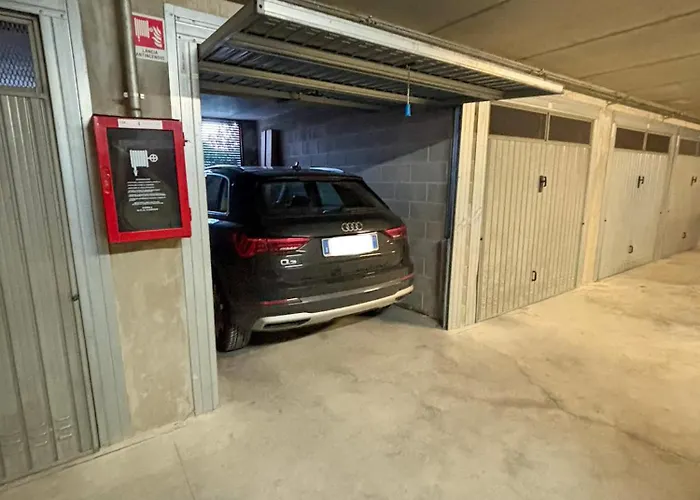 Peroni - View House *